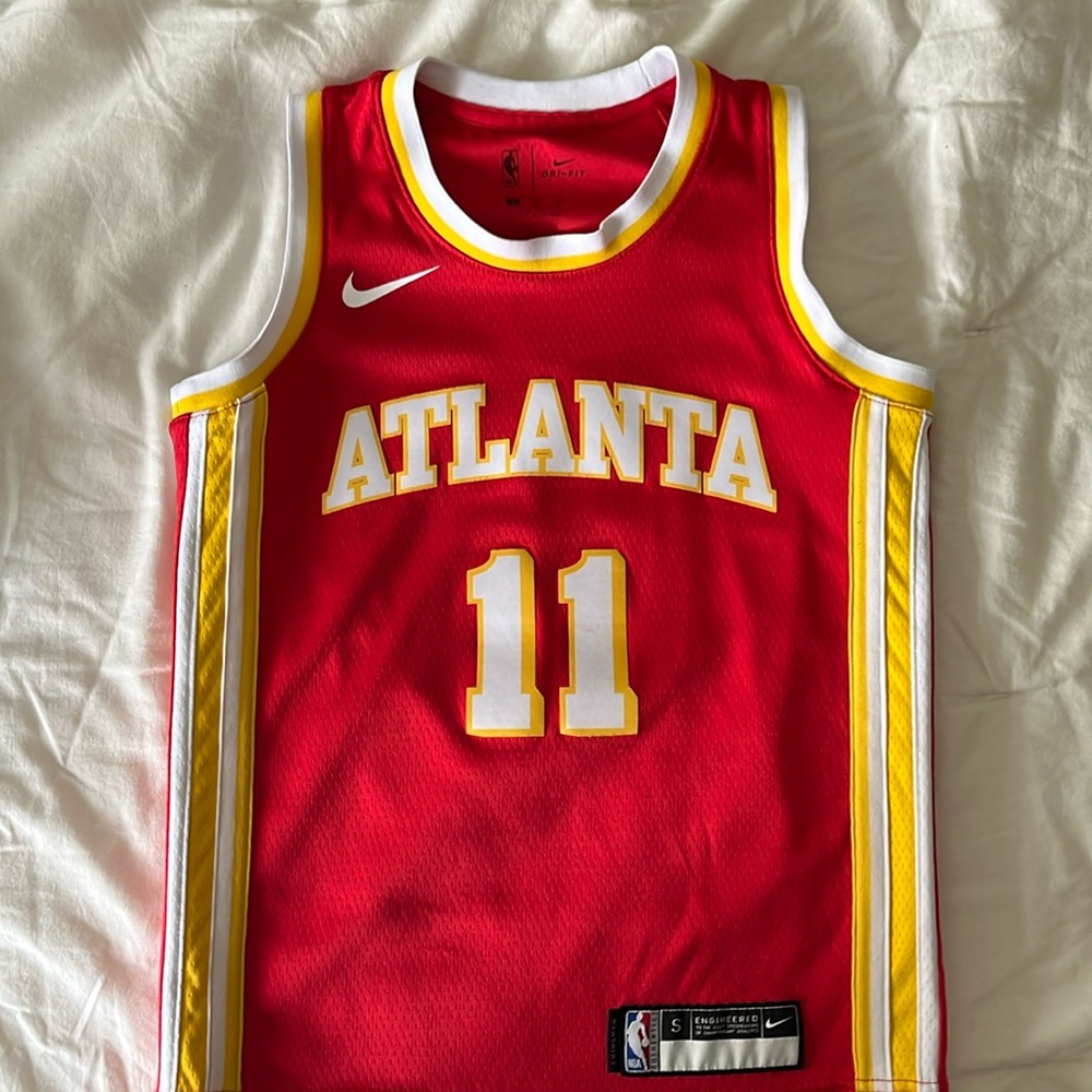 Young Atlanta Hawks basketball jersey